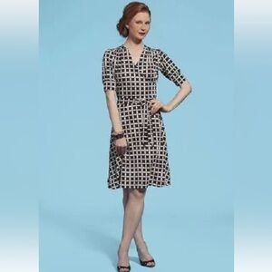 Leota NY 'Perfect Wrap Dress' Black & White Print Sz M Beautiful EUC